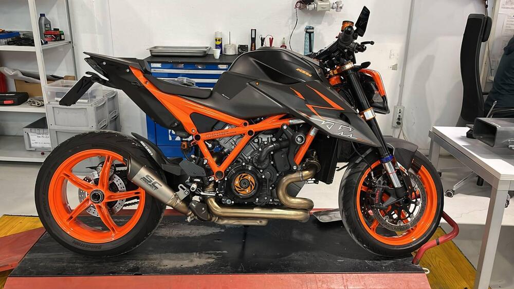 KTM 1290 Super Duke R Evo (2022 - 23)