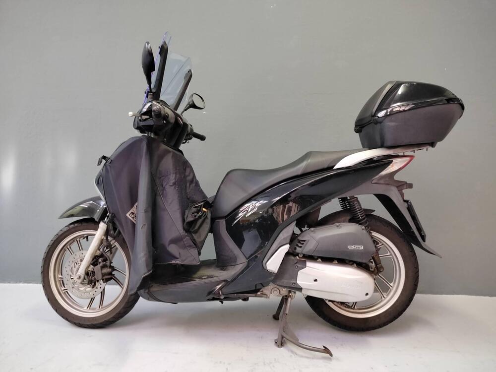 Honda SH 150 i ABS (2013 - 16) (2)