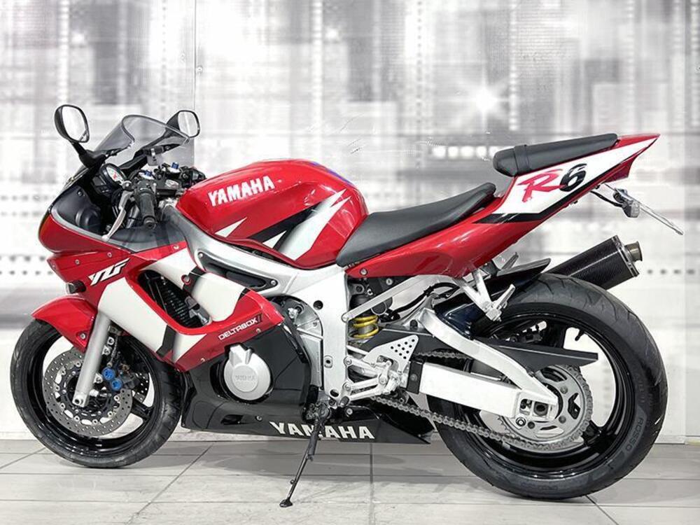 Yamaha YZF R6 (2001 - 02) (2)