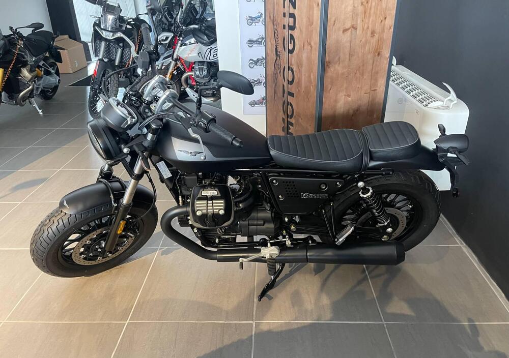 Moto Guzzi V9 Bobber (2021 - 24)