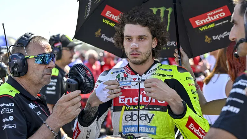 MotoGP 2024. GP dell'Indonesia. Marco Bezzecchi sul podio mancato: "Mi si sono aperte le pasticche"