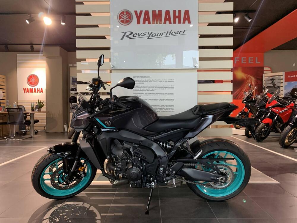 Yamaha MT-09 Y-AMT (2024)