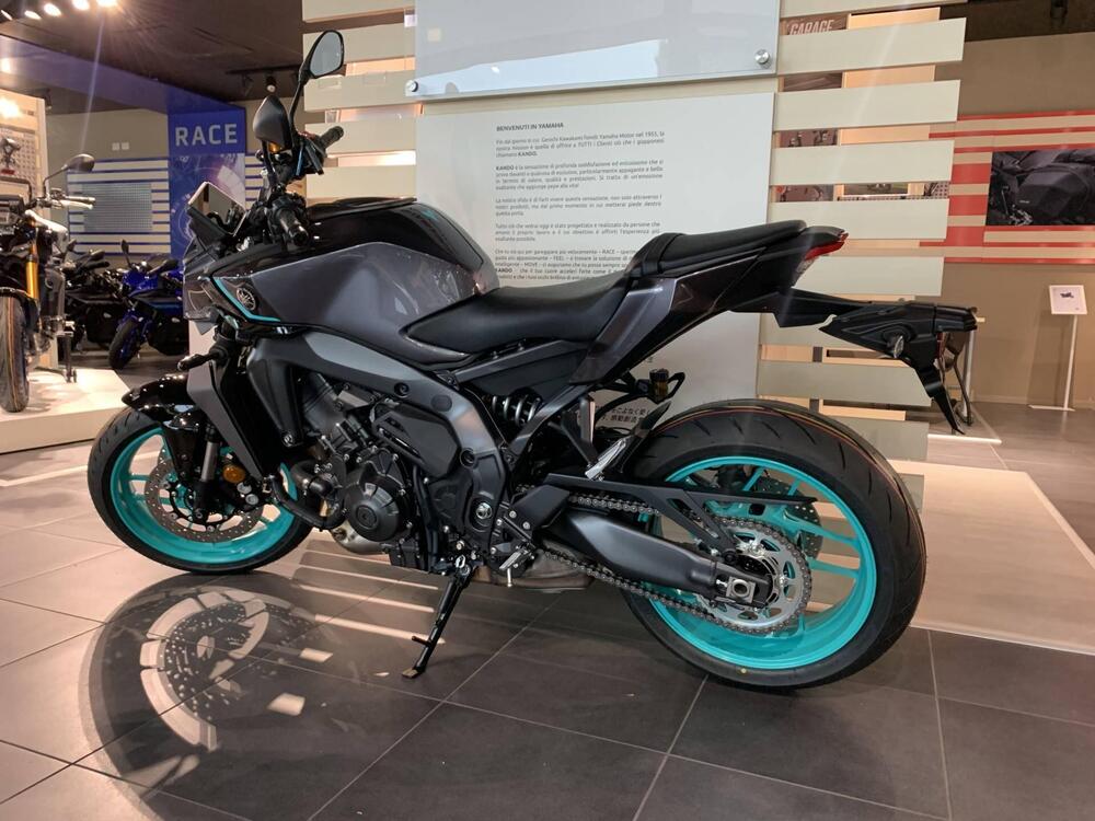 Yamaha MT-09 Y-AMT (2024) (3)