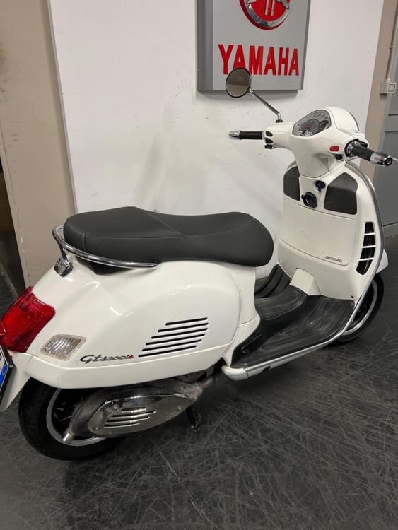 Vespa GTS 300 (2010 - 14) (4)