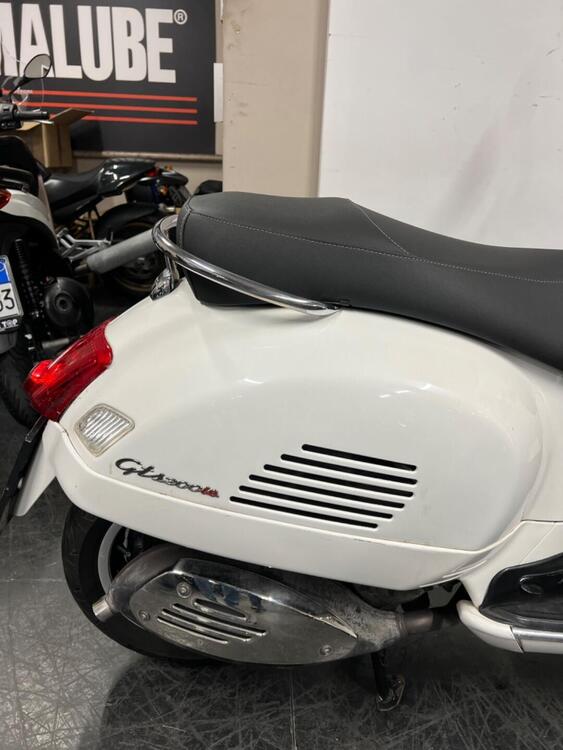 Vespa GTS 300 (2010 - 14) (5)