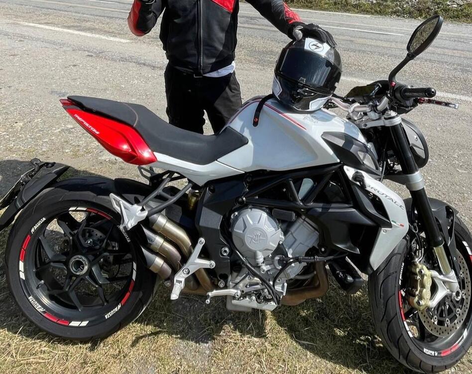 MV Agusta Brutale 800 EAS ABS (2012 - 15) (4)