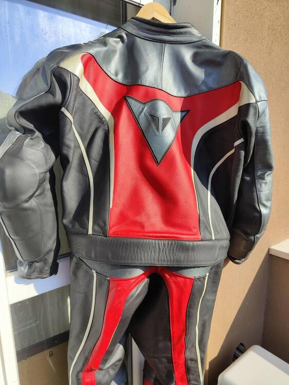 Tuta in pelle tg 56 Dainese (3)