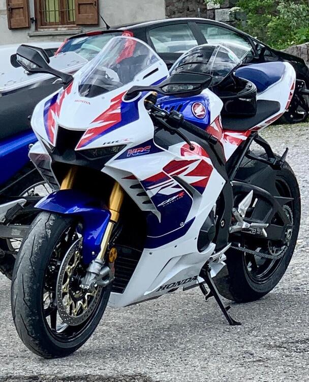 Honda CBR 1000 RR-R Fireblade (2022 - 23)