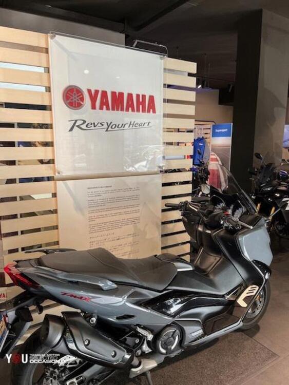 Yamaha T-Max 560 Tech Max (2021) (3)