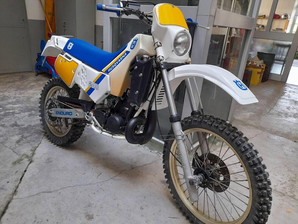 Husqvarna Wr 240 (2)