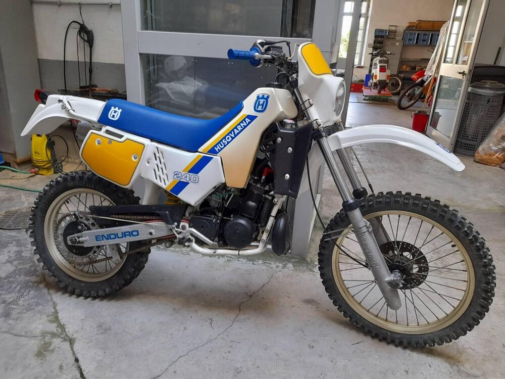 Husqvarna Wr 240 (3)