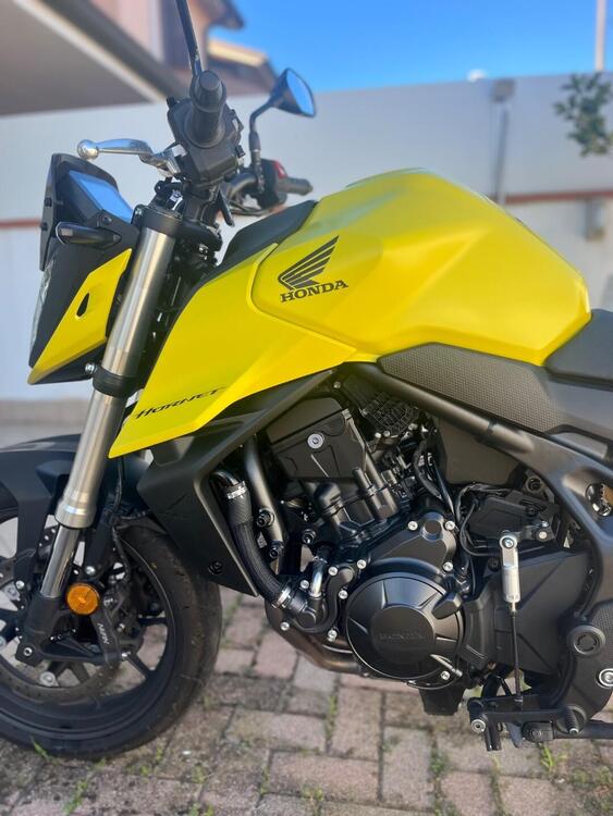 Honda CB 750 Hornet (2023 - 24) (3)