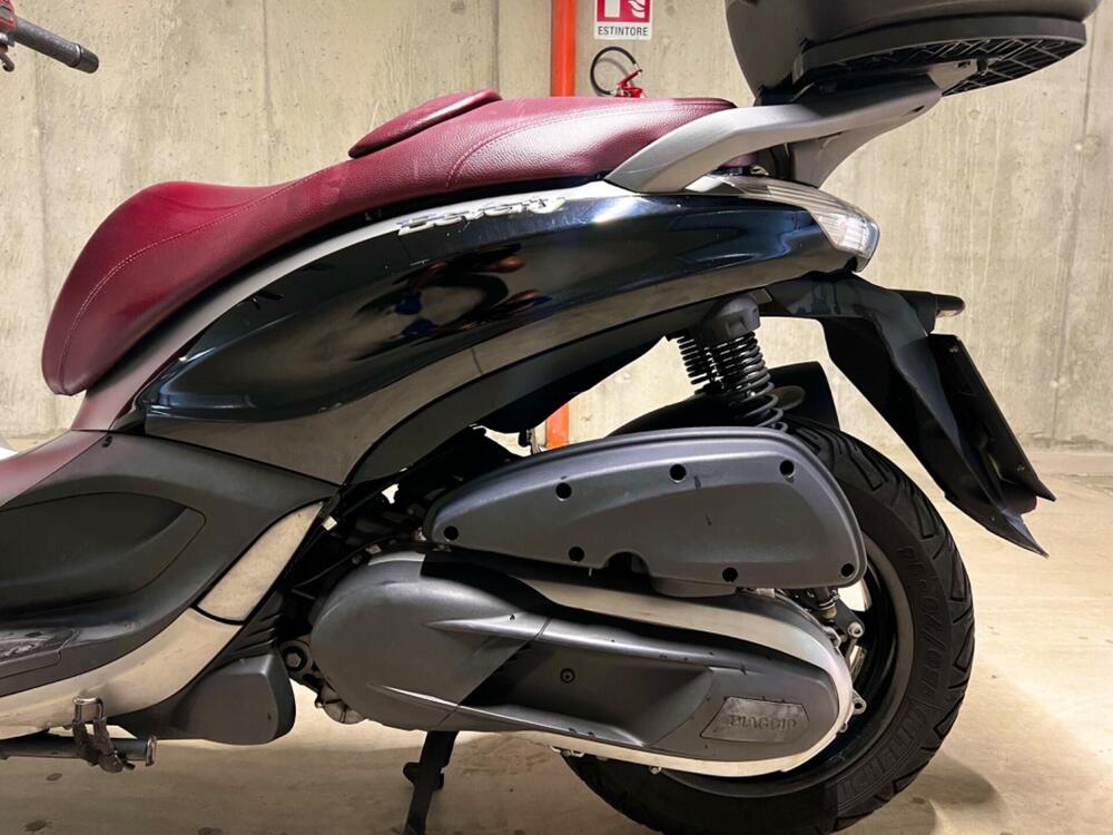 Piaggio Beverly 350 SportTouring ie (2011 - 15) (4)