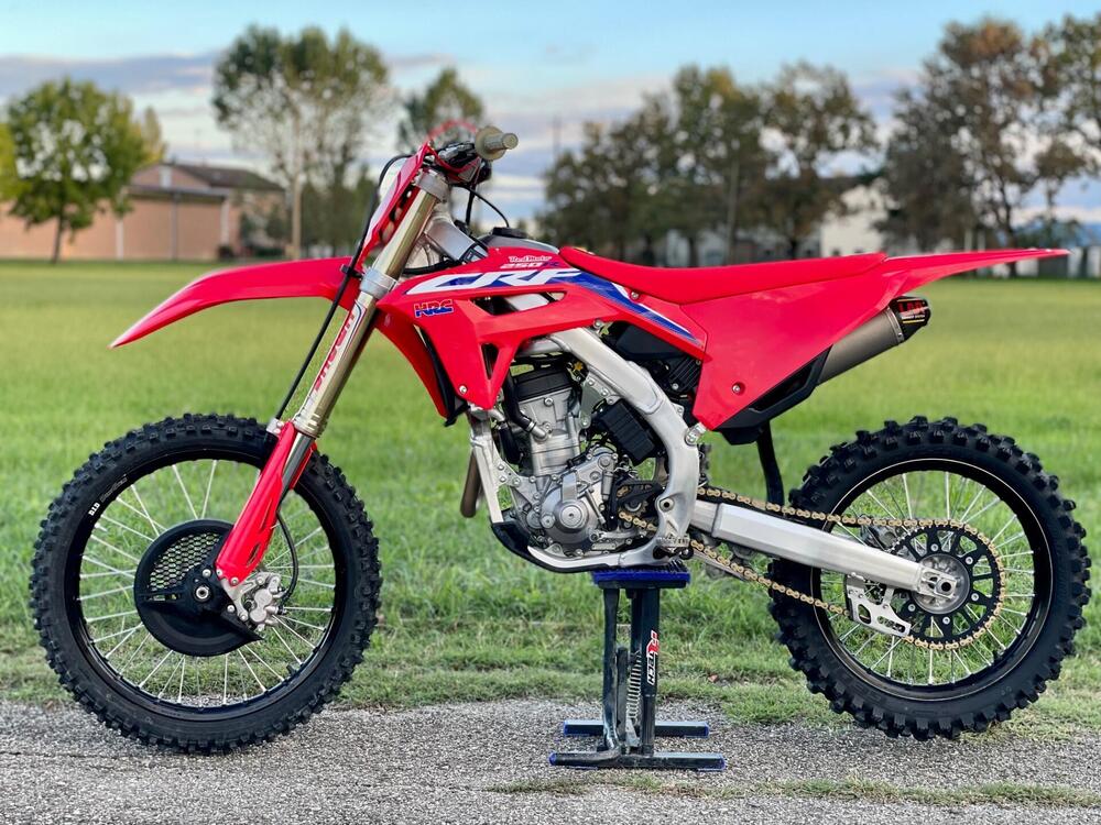 Honda CRF 250 R (2022) (2)