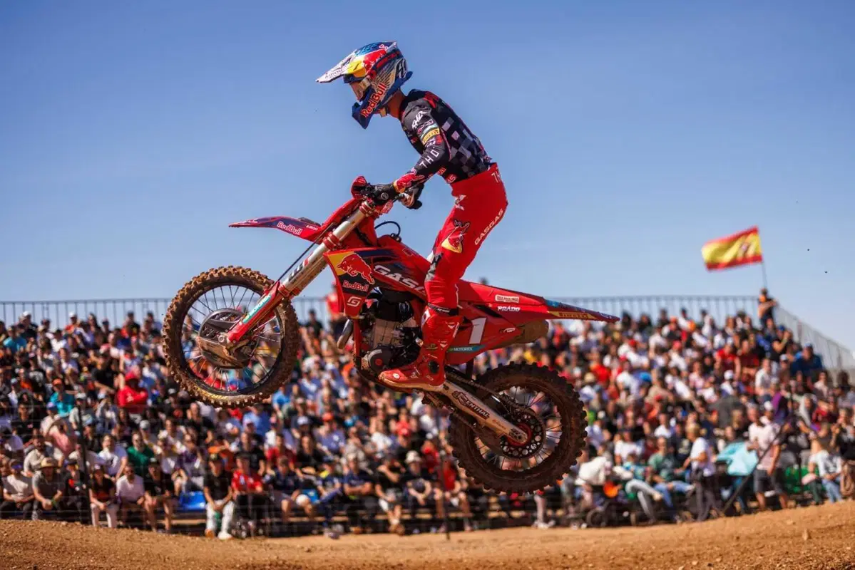 MXGP #20. GP Spagna 3. Jorge Prado, GasGas, è Campione del Mondo (e così De Wolf in MX2) [VIDEO] (11)