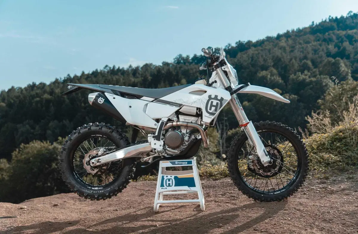 Husqvarna presenta la gamma Enduro Pro 2025