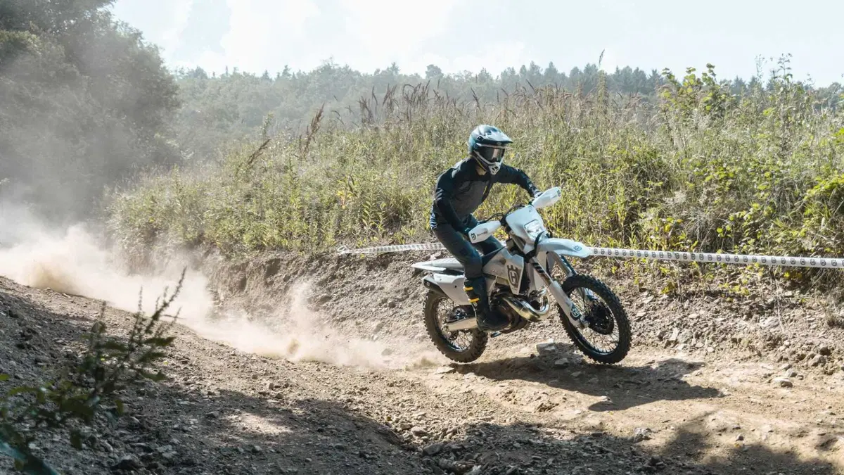 Husqvarna presenta la gamma Enduro Pro 2025 (6)