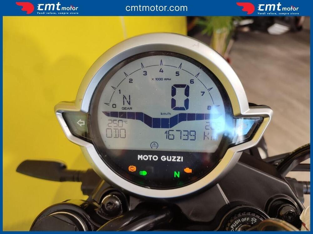 Moto Guzzi V7 Stone (2021 - 24) (5)