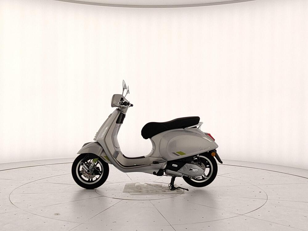 Vespa Primavera 125 Tech (2024) (2)