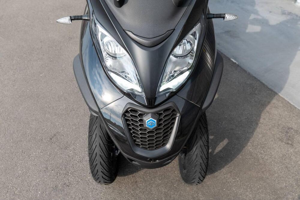 Piaggio Mp3 350 ie ABS (2020) (2)