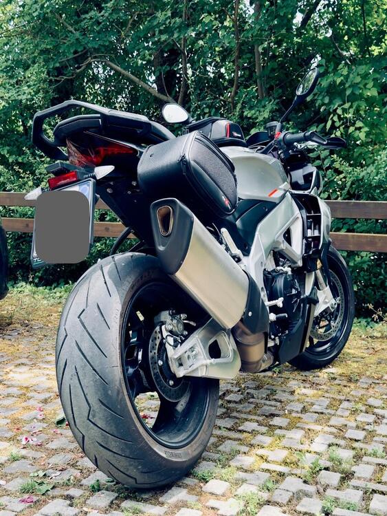 Aprilia Tuono 1100 V4 (2021 - 24) (2)