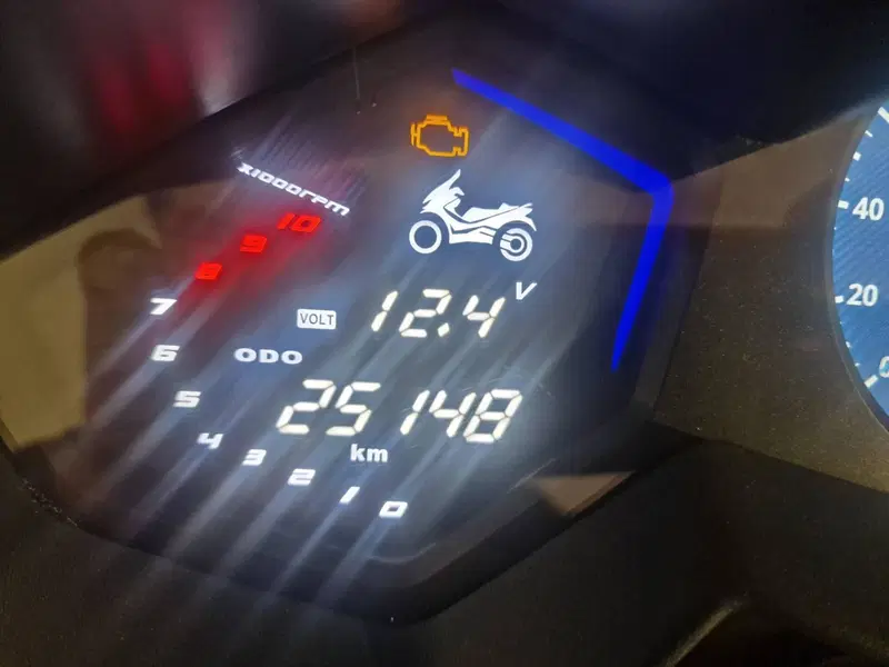 Kymco AK 550 (2020) (4)
