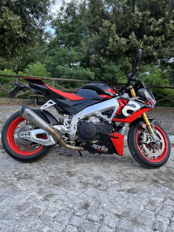 Aprilia Tuono 1100 V4 Factory (2021 - 24) (4)