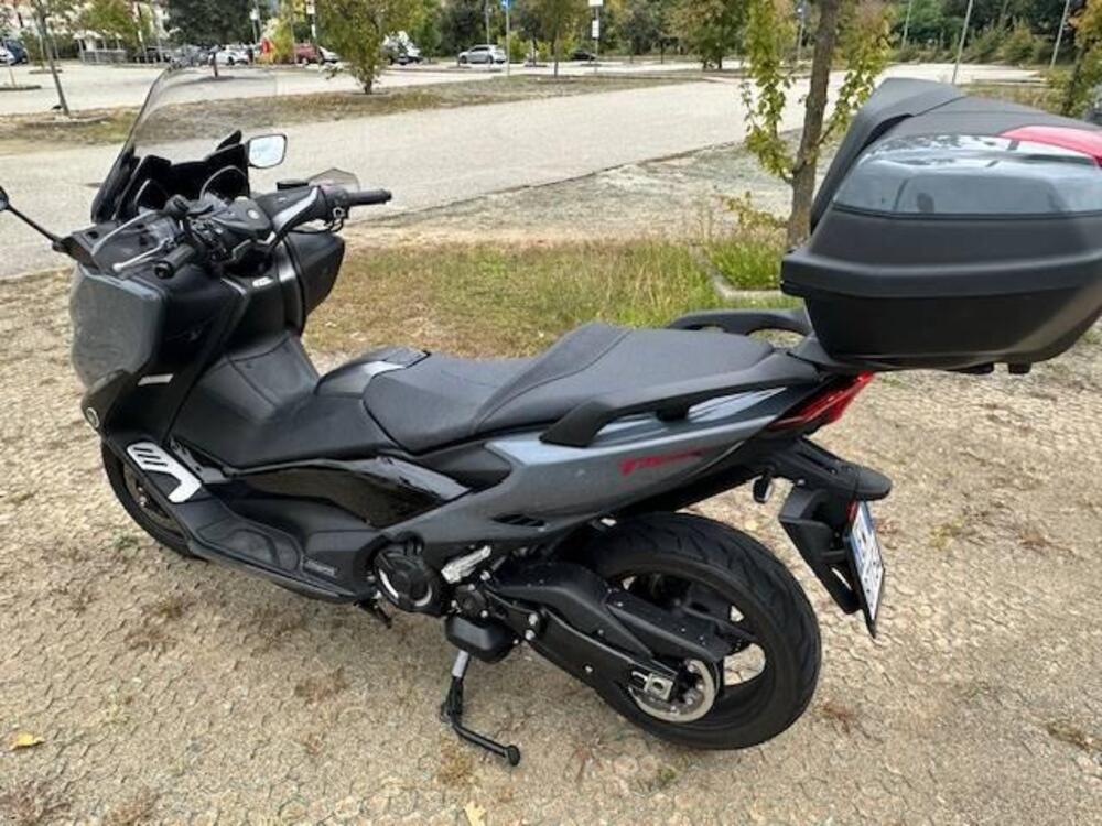 Yamaha T-Max 560 Tech Max (2021) (4)