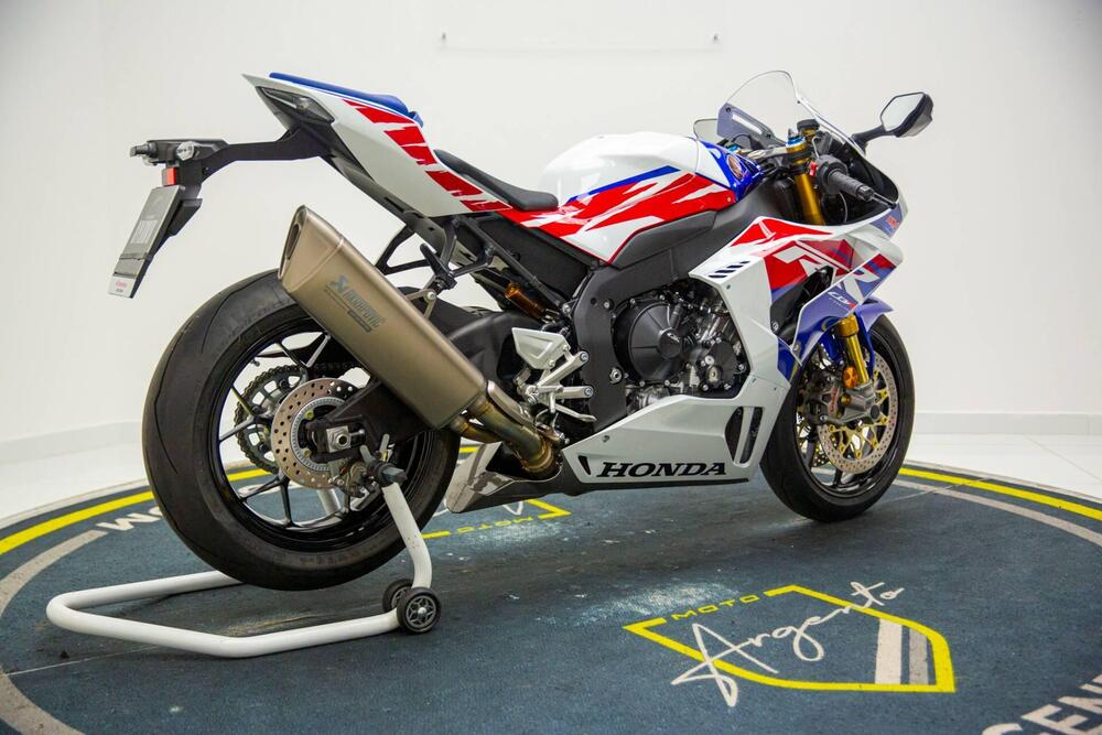 Honda CBR 1000 RR-R Fireblade (2024) (5)