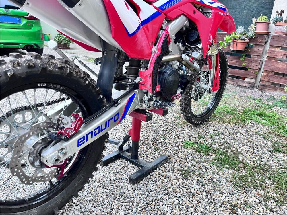 Honda CRF 300 RX Enduro (2021) (4)