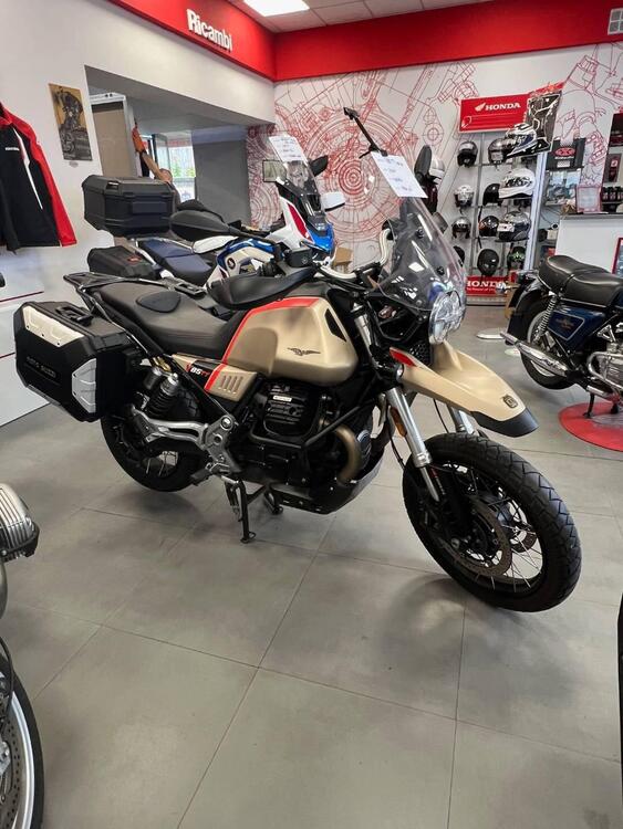 Moto Guzzi V85 TT (2021 - 23)