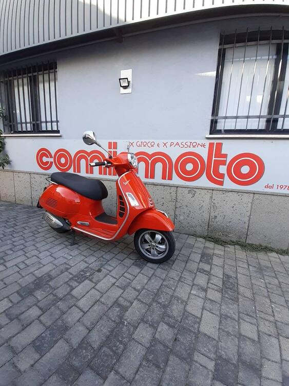 Vespa GTS 300 (2023 - 24)