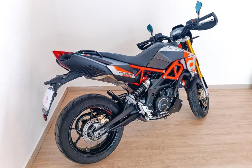 Aprilia Dorsoduro 900 (2017 - 20) (3)