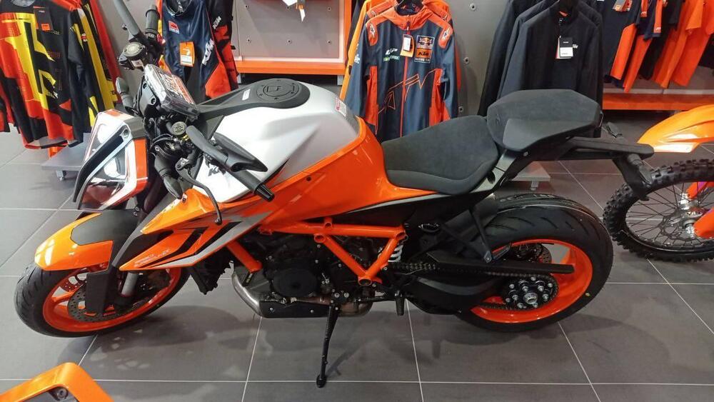 KTM 1290 Super Duke R Evo (2022 - 23) (2)