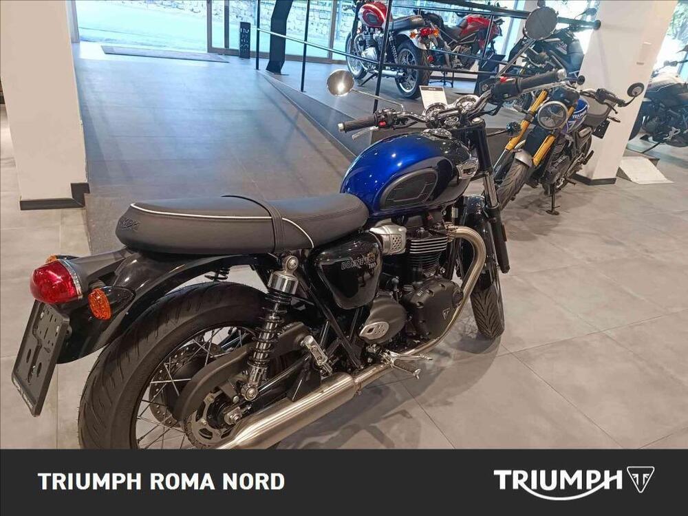 Triumph Bonneville T100 Stealth Edition (2024) (4)