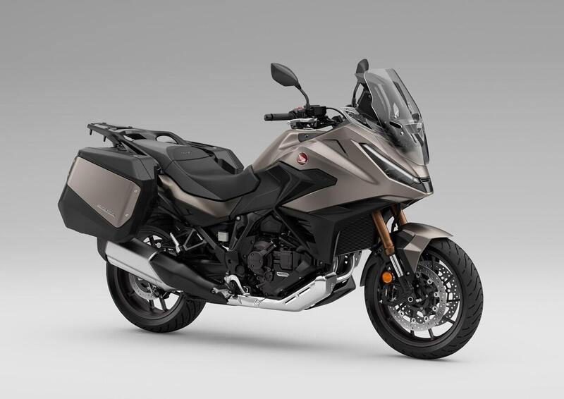 Honda NT1100 MY 2025: l&rsquo;evoluzione migliora prestazioni e comfort [VIDEO e GALLERY]