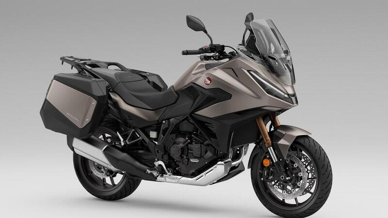 Honda NT1100 MY 2025: l&rsquo;evoluzione migliora prestazioni e comfort [VIDEO e GALLERY]