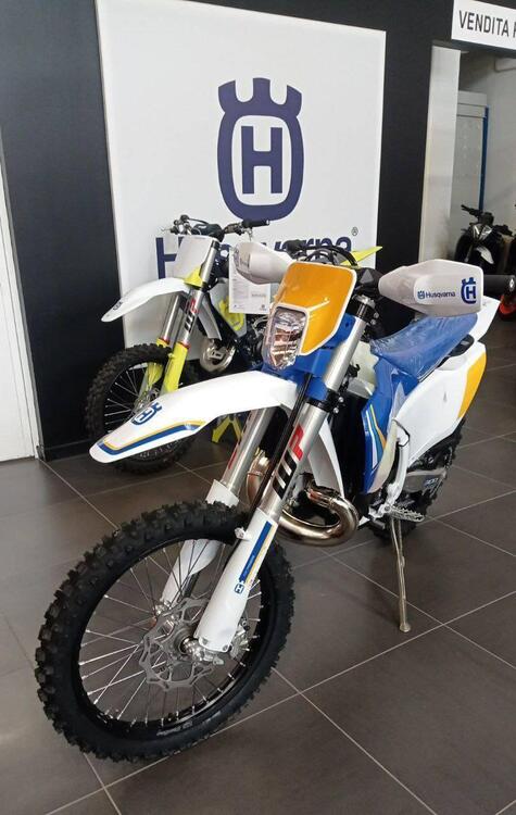 Husqvarna TE 300 Heritage (2025) (2)