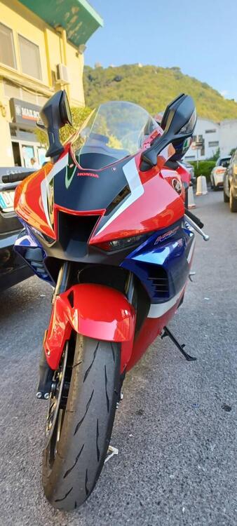 Honda CBR 1000 RR-R Fireblade (2020 - 21) (3)