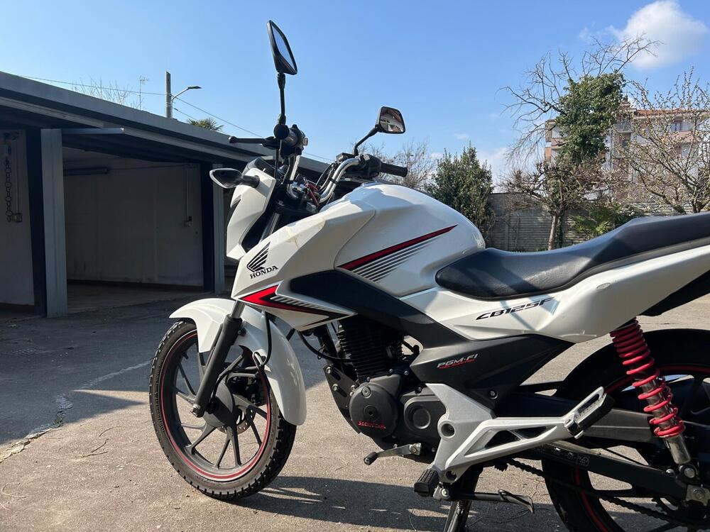 Honda CB 125 F (2015 - 16) (2)