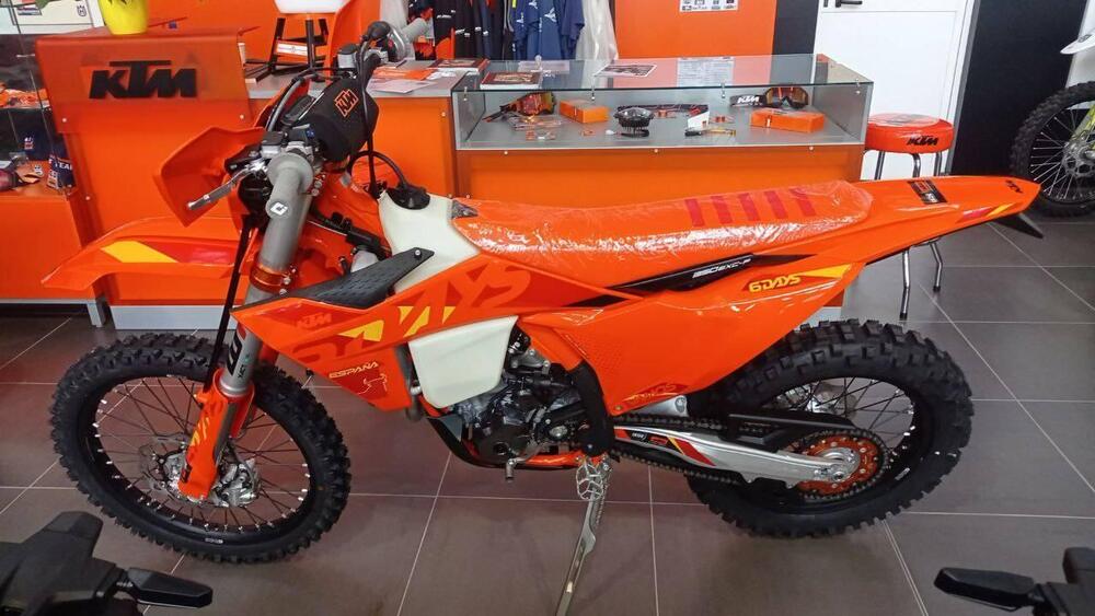 KTM EXC 350 F Six Days (2025) (2)