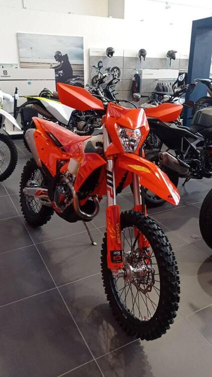 KTM EXC 350 F Six Days (2025)