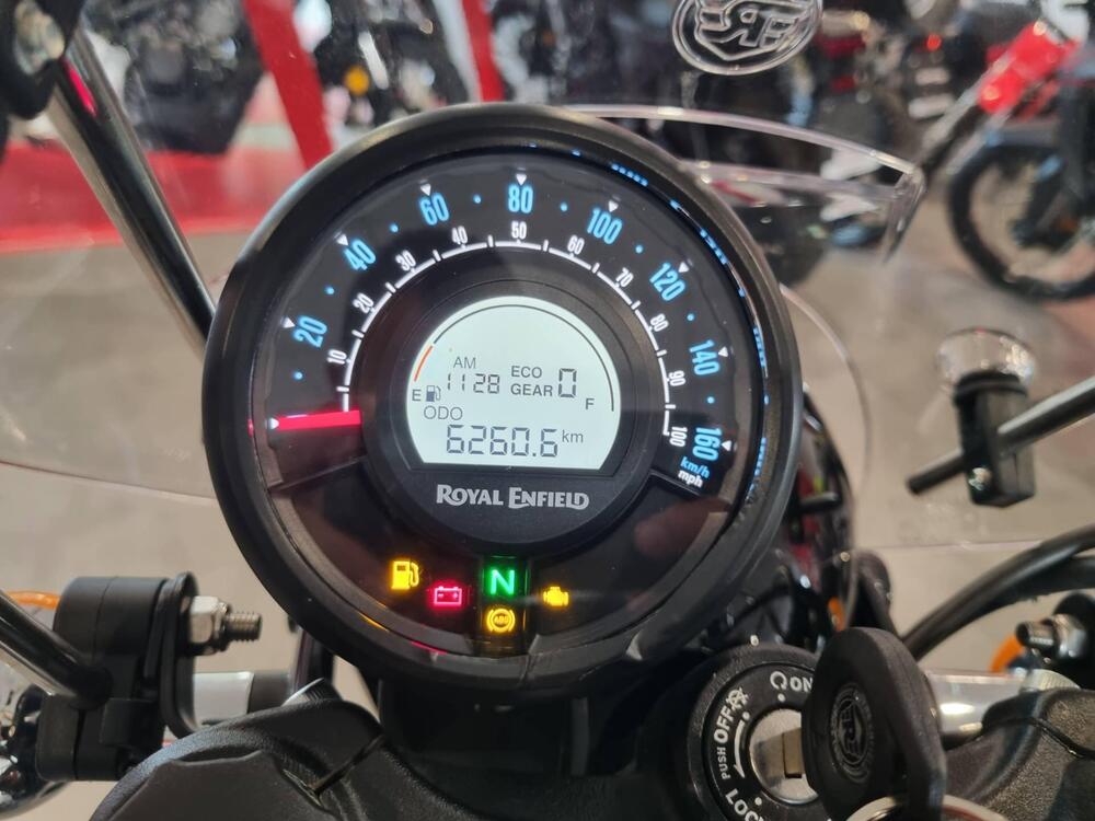 Royal Enfield Meteor 350 Supernova (2021 - 24) (2)