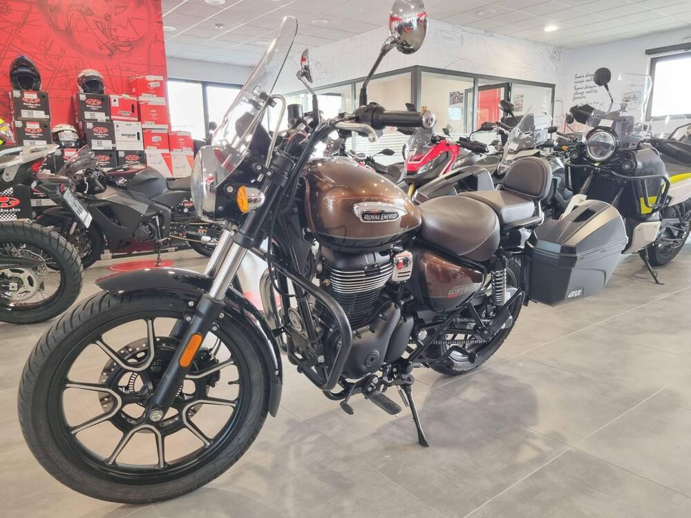 Royal Enfield Meteor 350 Supernova (2021 - 24) (4)