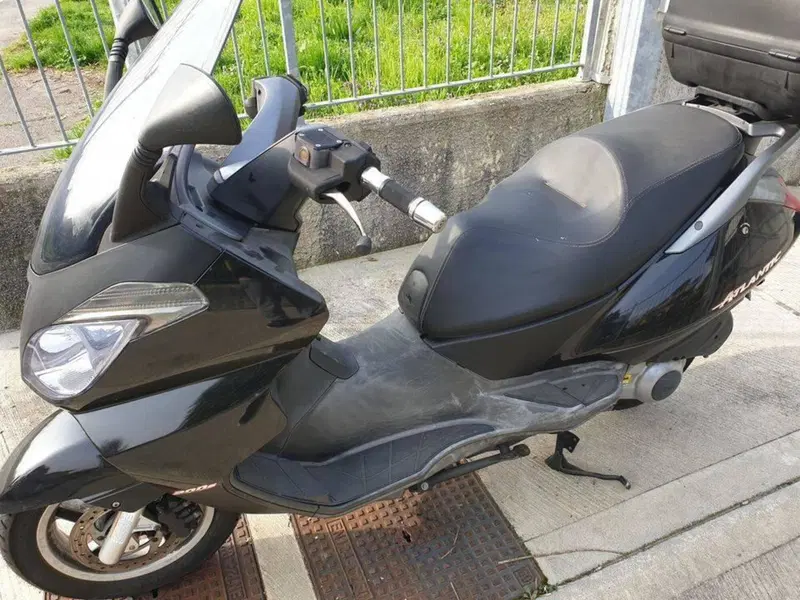Aprilia Atlantic 300 (2010 - 14) (3)
