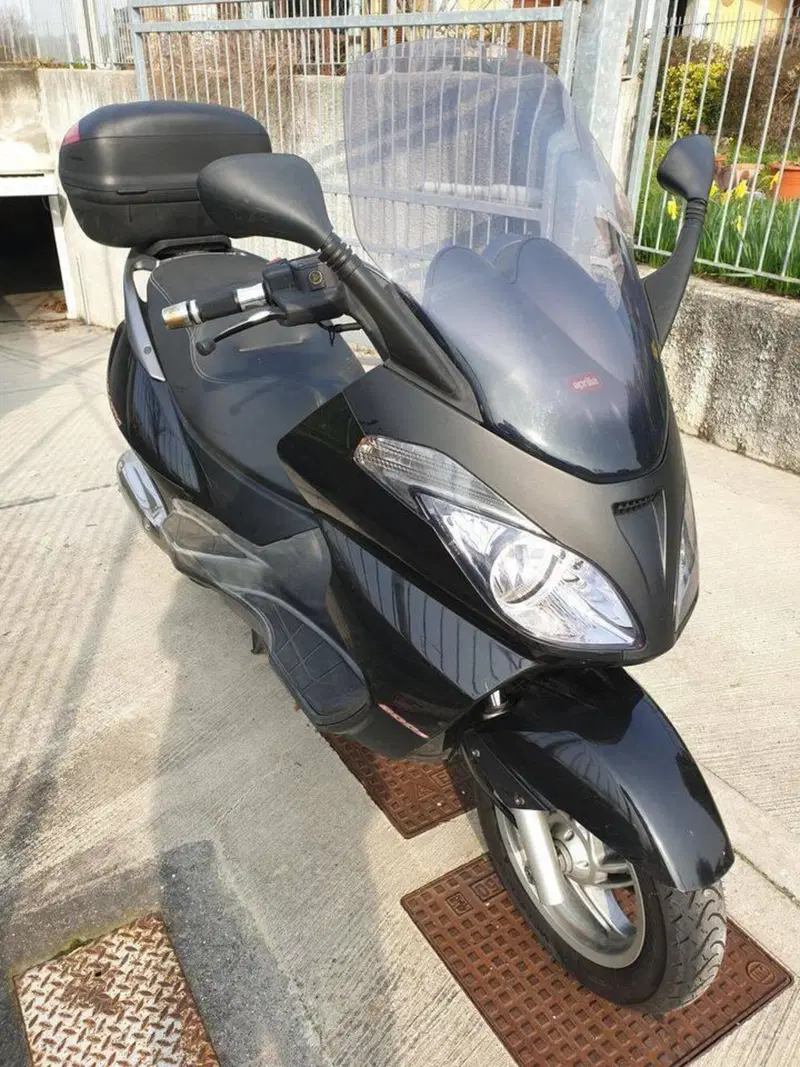Aprilia Atlantic 300 (2010 - 14) (2)