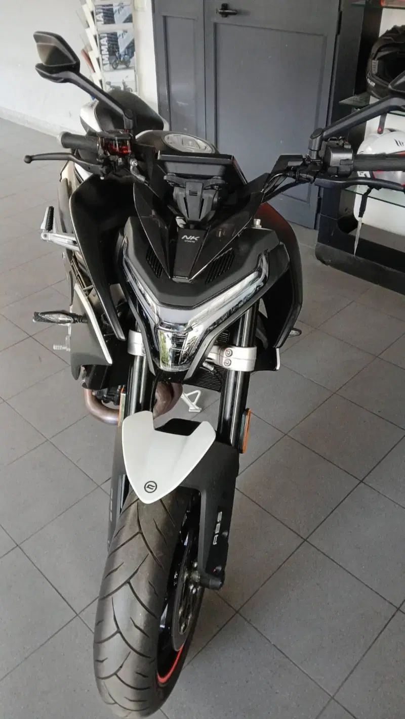 CFMOTO 800NK Advanced (2023 - 26) (2)