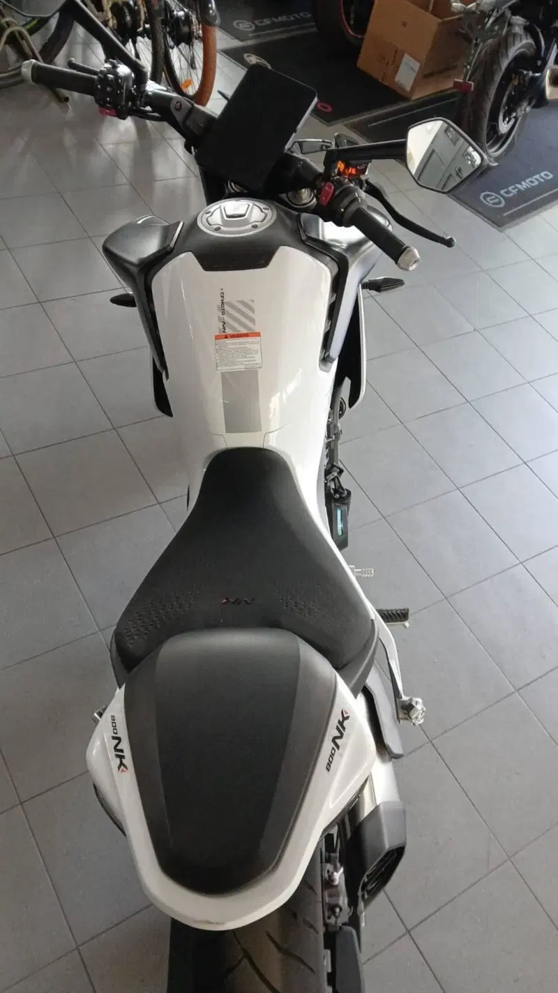 CFMOTO 800NK Advanced (2023 - 26) (4)
