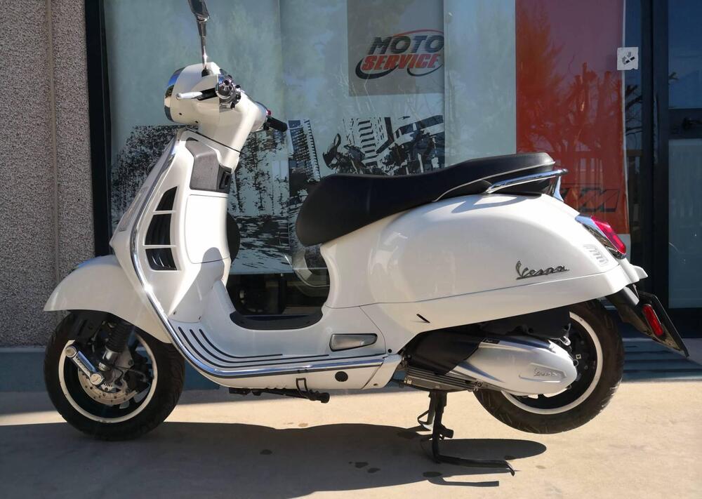 Vespa GTS 300 Hpe (2021 - 22)