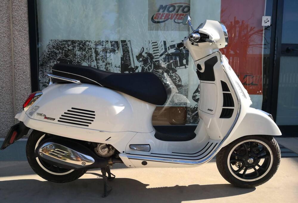 Vespa GTS 300 Hpe (2021 - 22) (5)